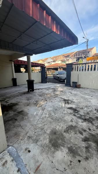 2-storey Terraced House for Sale in Taman Sri Rahmat (Yong Peng) - Celine Chai - Exterior - PropertyGuru.com.my