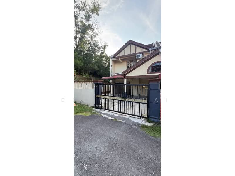 2-storey Terraced House for Sale in Taman Sri Rahmat (Yong Peng) - Celine Chai - Exterior - PropertyGuru.com.my