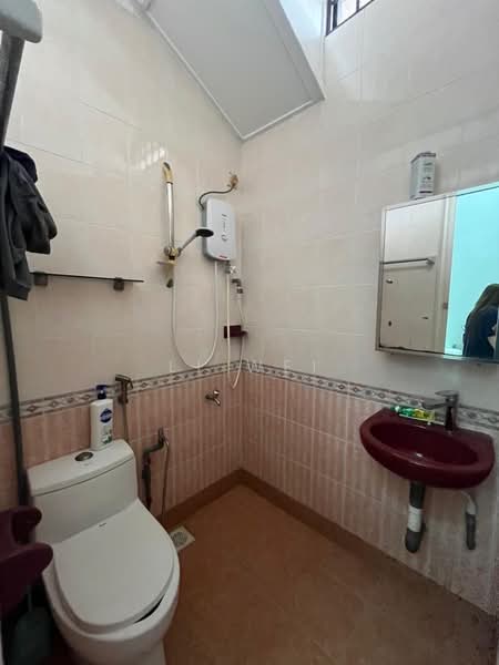 1.5-storey Terraced House for Rent in Taman Molek (Johor Bahru) - Li Wei - PropertyGuru.com.my