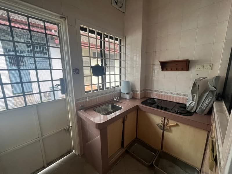 1.5-storey Terraced House for Rent in Taman Molek (Johor Bahru) - Li Wei - PropertyGuru.com.my