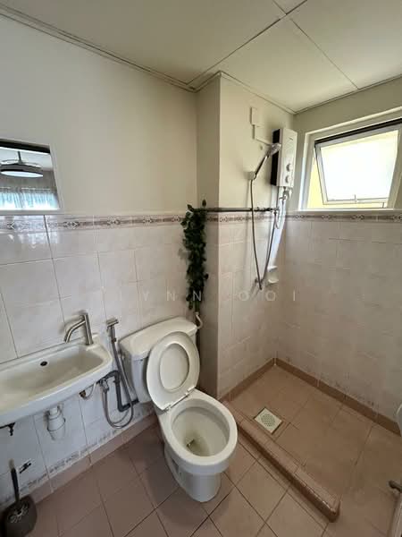 Pangsapuri untuk Dijual di Cheria Heights Condo / Apartments - Elynn Ooi - Bathroom - PropertyGuru.com.my