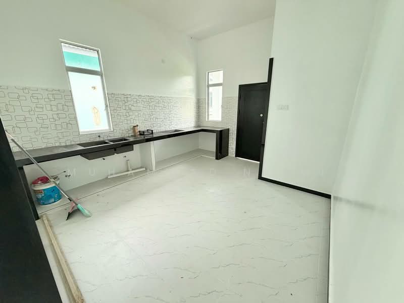 Bungalow for Sale in Kijal (Terengganu) - Muhammad Najmi - Kitchen - PropertyGuru.com.my