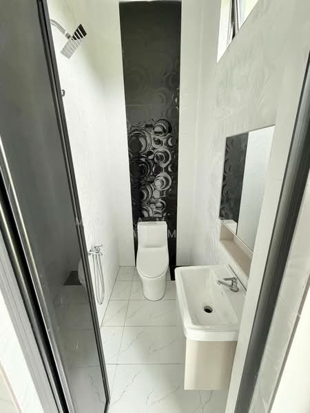 Bungalow for Sale in Kijal (Terengganu) - Muhammad Najmi - Bathroom - PropertyGuru.com.my