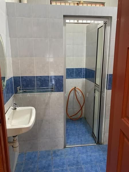 Rumah Teres 2 Tingkat untuk Disewa di Skudai (Johor) - Lai Kok Seng - Bathroom - PropertyGuru.com.my