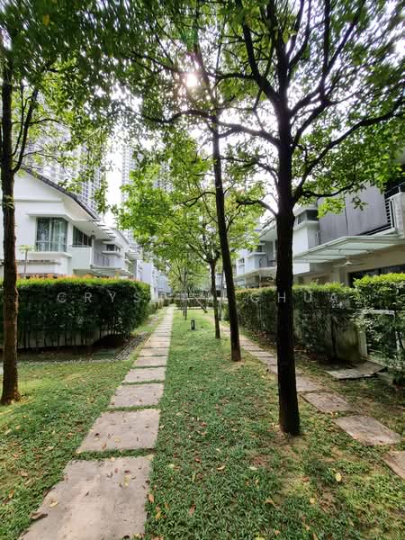 3-storey Terraced House for Rent in Desa Parkcity (Kuala Lumpur) - Crystal Chua - Pathway - PropertyGuru.com.my