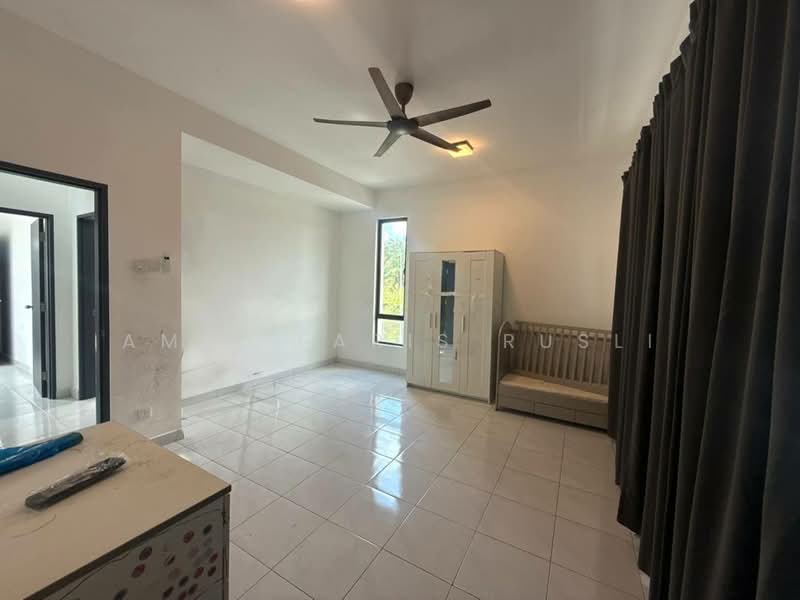 2-storey Terraced House for Rent in Taman Austin Duta (Tebrau) - Amir Faris Rusli - Bedroom - PropertyGuru.com.my