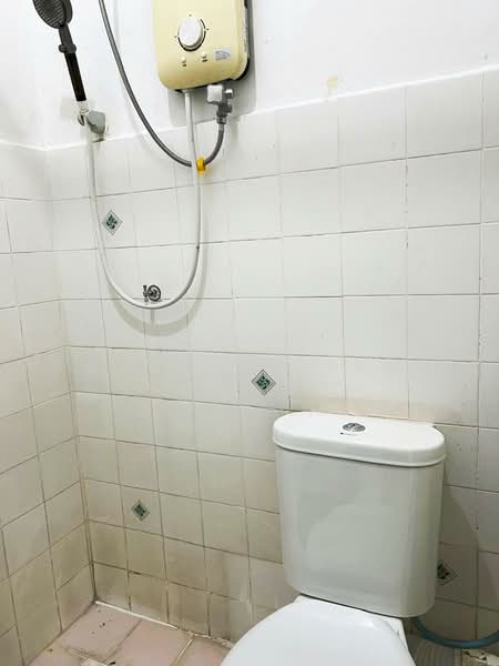 Pangsapuri untuk Disewa di Menara Kuda Lari - Vincent Tan - Bathroom - PropertyGuru.com.my