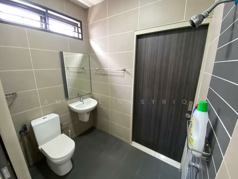 Rumah Teres 2 Tingkat untuk Dijual di Shah Alam (Selangor) - Amirul Nasyriq - Bathroom - PropertyGuru.com.my