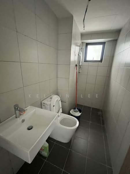 Kondominium untuk Dijual di Granito - Kelvin Lee - Bathroom - PropertyGuru.com.my