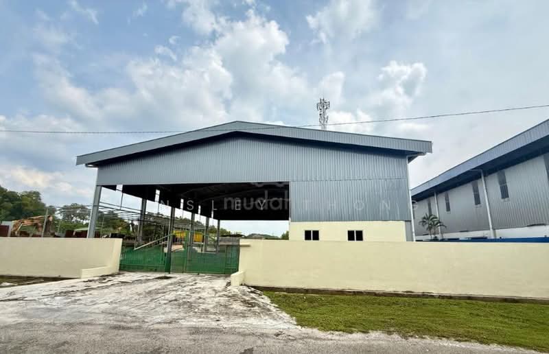 Detached Factory for Sale in Kawasan Perindustrian Pengkalan (Lahat) - Ainsley Thong - Exterior - PropertyGuru.com.my