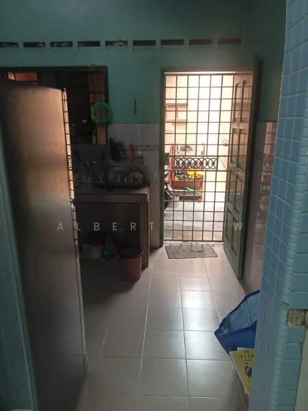Semi-Detached House for Sale in Ulu Tiram (Johor) - Albert Liew - Kitchen - PropertyGuru.com.my