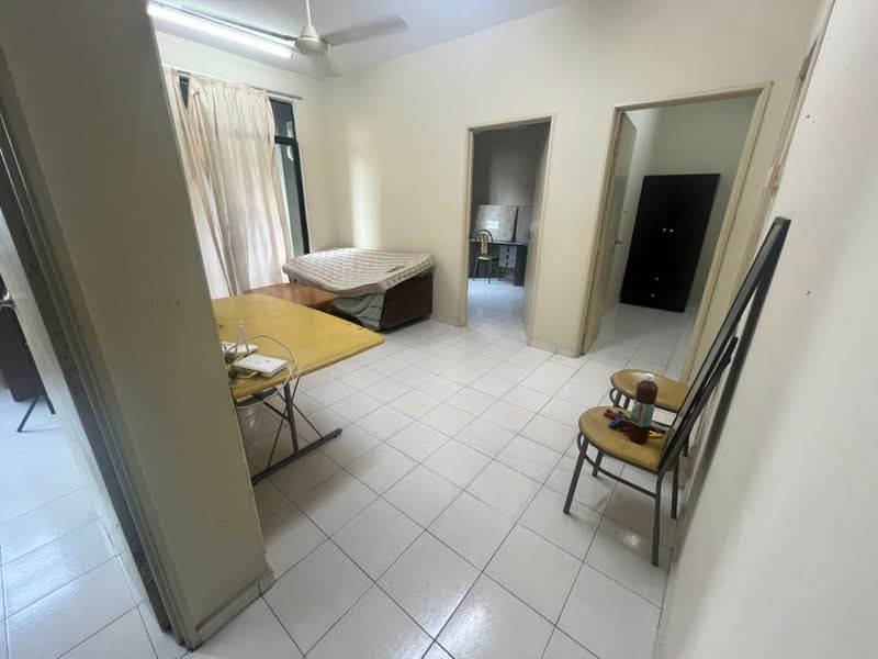 Pangsapuri untuk Dijual di Pangsapuri Bukit Beruang Permai - Vito Lee - PropertyGuru.com.my