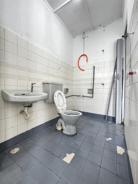 Rumah Teres untuk Dijual di Usj 12 (Subang Jaya) - Jayden Lee - Bathroom - PropertyGuru.com.my
