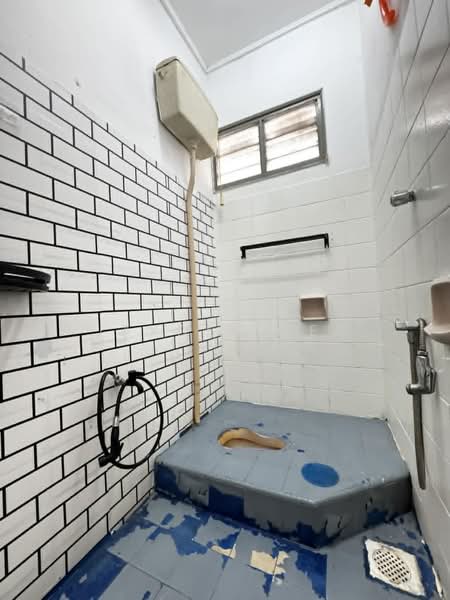 Rumah Teres untuk Dijual di Usj 12 (Subang Jaya) - Jayden Lee - Bathroom - PropertyGuru.com.my