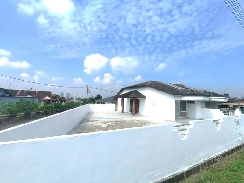 1-storey Terraced House for Sale in Taman Daya (Johor Bahru) - Karl Lim - Exterior - PropertyGuru.com.my
