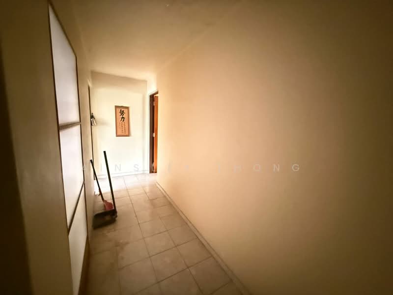 1.5-storey Terraced House for Sale in Pekan Razaki (Ipoh) - Ainsley Thong - Corridor - PropertyGuru.com.my
