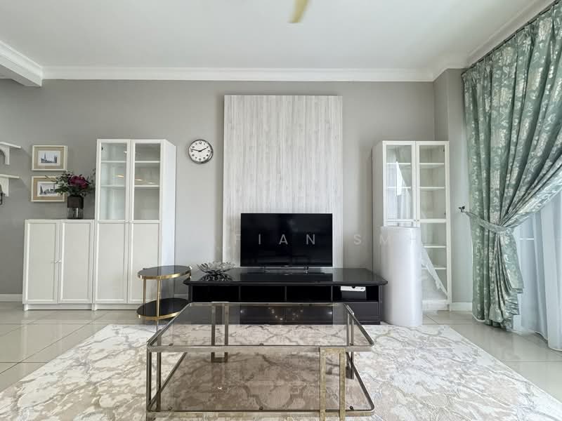 Kondominium untuk Disewa di 16 Quartz @ Melawati - Norafian SMH - Living Room - PropertyGuru.com.my