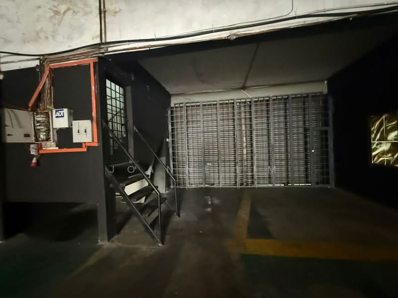 Factory for Rent in Kampung Bukit Kemuning (Shah Alam) - Joanne Lim - Entrance - PropertyGuru.com.my
