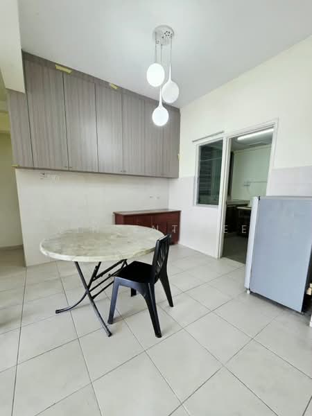 Kondominium untuk Disewa di Casa Indah 2 - Vincent Lee - Kitchen - PropertyGuru.com.my