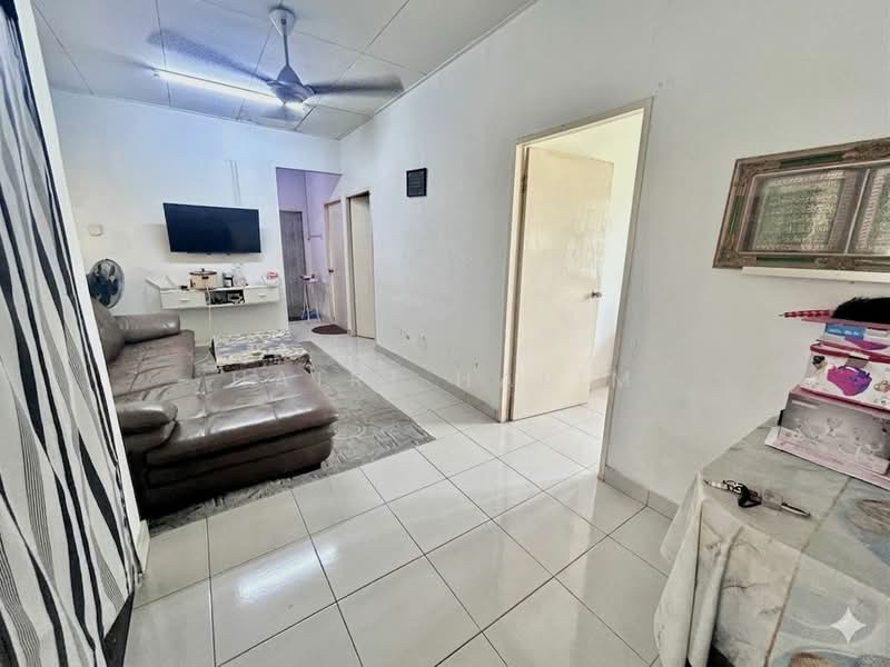 Pangsapuri untuk Dijual di Pangsapuri Sri Tanjung - Hairi Halim - PropertyGuru.com.my