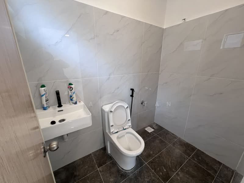 Rumah Teres 2 Tingkat untuk Dijual di Bandar Mahkota Cheras (Cheras) - Shanny Tan - Bathroom - PropertyGuru.com.my