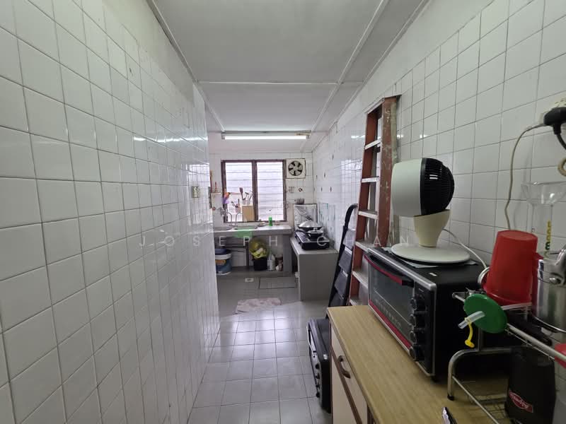 1-storey Terraced House for Sale in Seksyen 28 (Shah Alam) - Joseph Chan - Kitchen - PropertyGuru.com.my