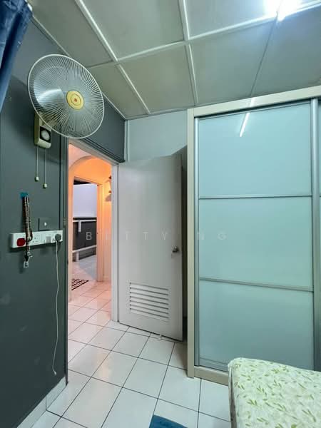 Rumah Teres 1.5 Tingkat untuk Dijual di Taman Molek (Johor Bahru) - Betty Ng - PropertyGuru.com.my
