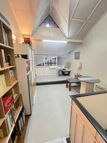 Rumah Teres 1.5 Tingkat untuk Dijual di Taman Molek (Johor Bahru) - Betty Ng - PropertyGuru.com.my