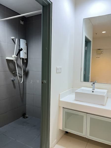 Servis Apartment untuk Disewa di Mercu Summer Suites - Jyne Lim - Bathroom - PropertyGuru.com.my