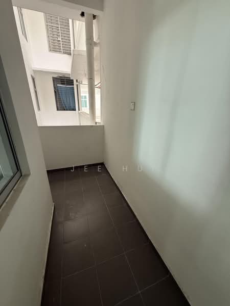 Pangsapuri untuk Dijual di Seri Molek Perdana - Jee Hui - PropertyGuru.com.my