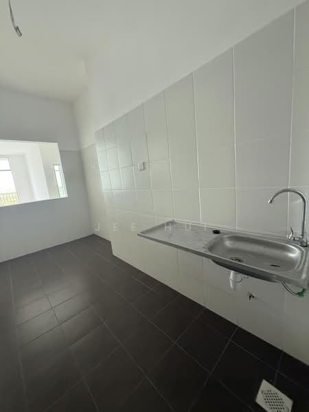 Pangsapuri untuk Dijual di Seri Molek Perdana - Jee Hui - PropertyGuru.com.my