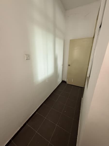 Pangsapuri untuk Dijual di Seri Molek Perdana - Jee Hui - PropertyGuru.com.my