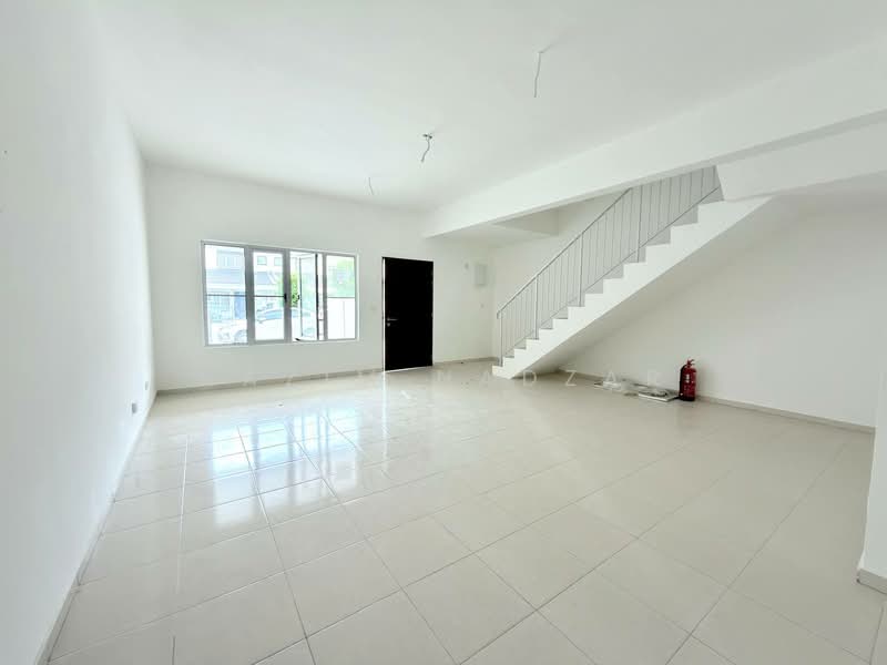 2-storey Terraced House for Sale in Sepang (Selangor) - Nazim Nadzar - PropertyGuru.com.my