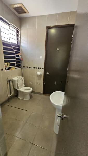 Rumah Teres 2 Tingkat untuk Dijual di Bandar Kinrara Seksyen 8 (Bandar Kinrara) - Wendy Lee - Bathroom - PropertyGuru.com.my