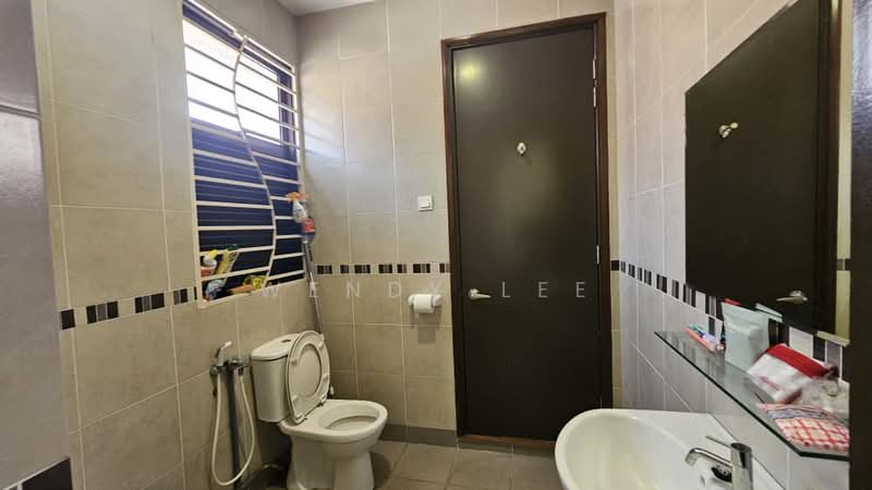 Rumah Teres 2 Tingkat untuk Dijual di Bandar Kinrara Seksyen 8 (Bandar Kinrara) - Wendy Lee - Bathroom - PropertyGuru.com.my