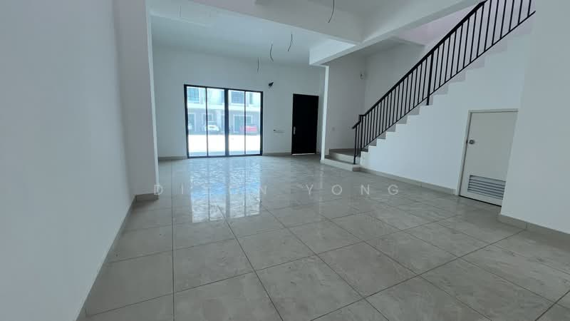 Rumah Teres untuk Dijual di Bandar Cassia (Batu Kawan) - Dixon Yong - Living Room - PropertyGuru.com.my