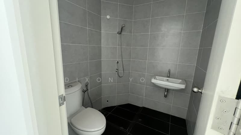 Rumah Teres untuk Dijual di Bandar Cassia (Batu Kawan) - Dixon Yong - Bathroom - PropertyGuru.com.my