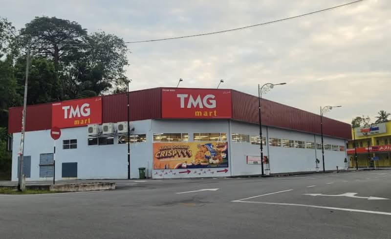 Shop for Sale in Kuala Lipis (Pahang) - Kelly Ang - Exterior - PropertyGuru.com.my