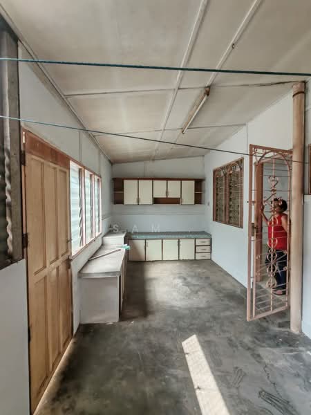 Rumah Teres 2 Tingkat untuk Dijual di Taman Kledang Sentosa (Menglembu) - Sam . - Kitchen - PropertyGuru.com.my