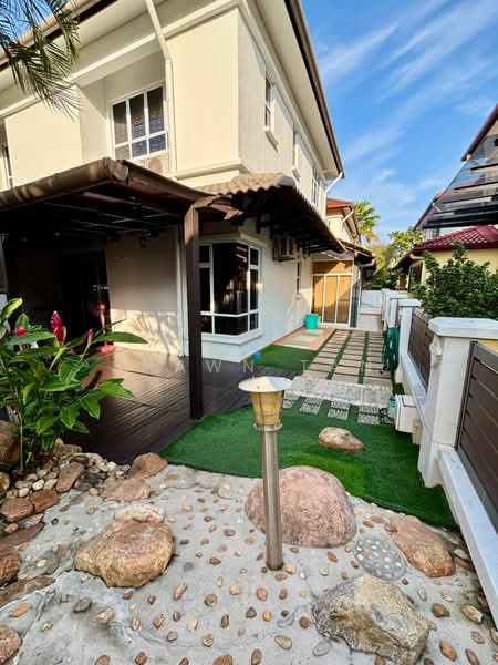 Rumah Berkembar untuk Dijual di Kemuning Utama Permai (Shah Alam) - Shawn Tan - Exterior - PropertyGuru.com.my