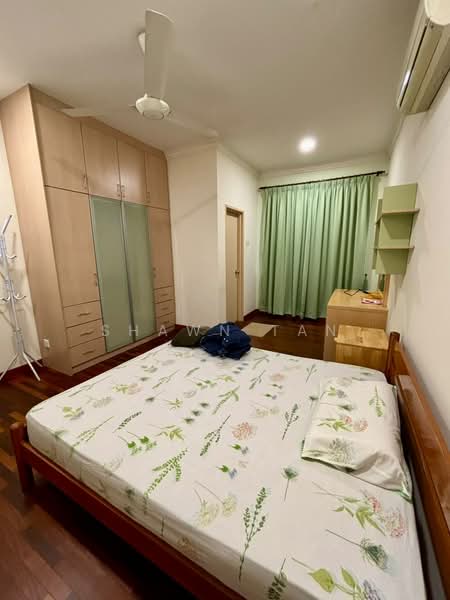 Rumah Berkembar untuk Dijual di Kemuning Utama Permai (Shah Alam) - Shawn Tan - Bedroom - PropertyGuru.com.my