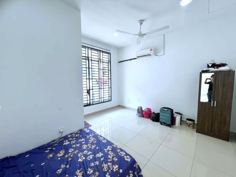 Rumah Berkembar untuk Dijual di Bandar Dato Onn (Tebrau) - Karl Lim - Bedroom - PropertyGuru.com.my