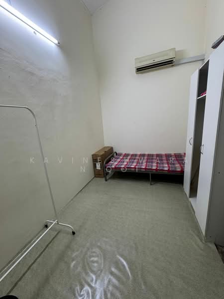 Rumah Teres 1 Tingkat untuk Disewa di Kelana Jaya (Petaling Jaya) - Kavineshwaran Ooi - Bedroom - PropertyGuru.com.my