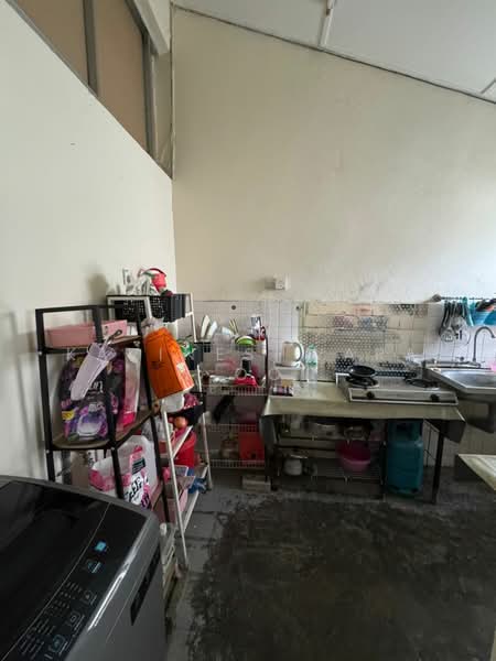 Rumah Teres 1 Tingkat untuk Disewa di Kelana Jaya (Petaling Jaya) - Kavineshwaran Ooi - Kitchen - PropertyGuru.com.my