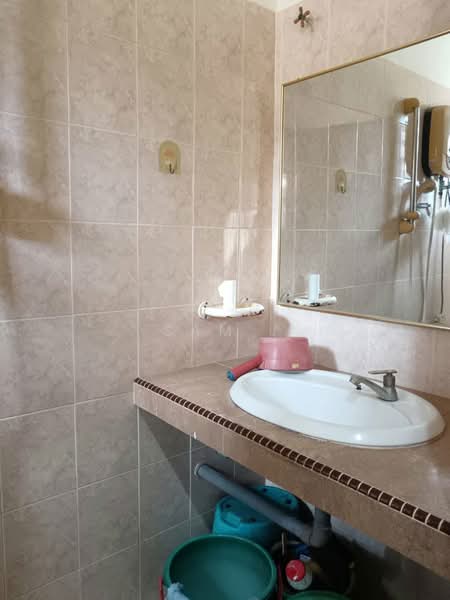 Rumah Teres 1 Tingkat untuk Dijual di Taman Sri Perkasa (Ipoh) - Sam . - Bathroom - PropertyGuru.com.my