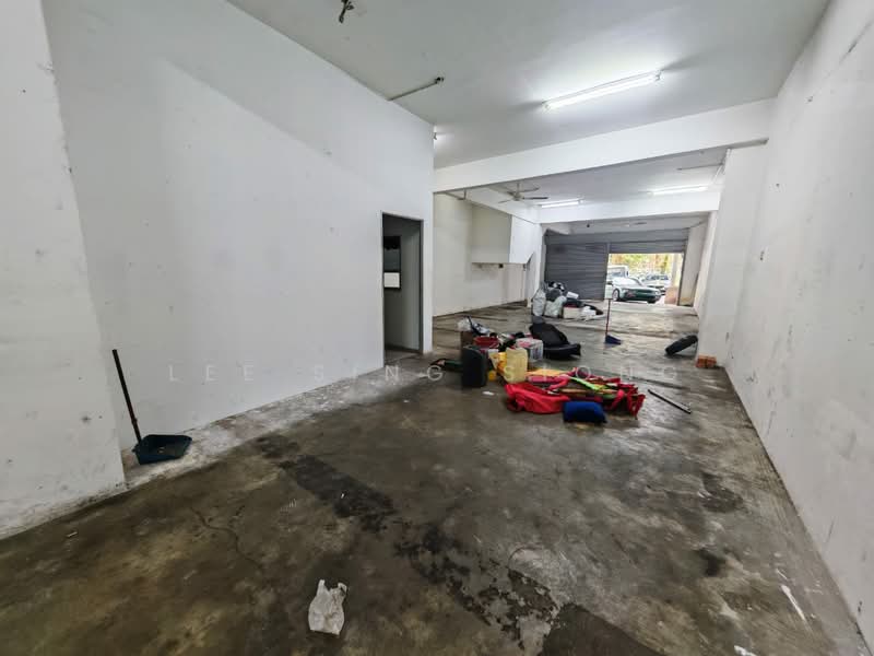 Shop for Rent in Sungai Buloh (Selangor) - Lee Sing Siong - Interior - PropertyGuru.com.my