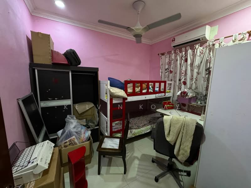 1-storey Terraced House for Sale in Permas Jaya (Johor Bahru) - Kelvin Koay - Bedroom - PropertyGuru.com.my