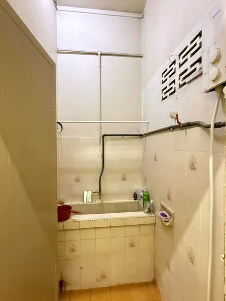 2-storey Terraced House for Sale in Taman Mawar (Butterworth) - SH Lee - Bathroom - PropertyGuru.com.my