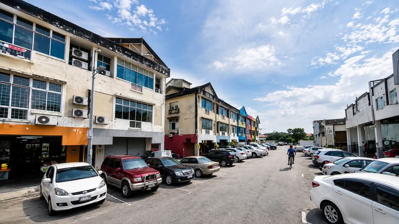 Terrace Factory for Sale in Taman Perindustrian Saujana Indah (Saujana) - Roger Lee - PropertyGuru.com.my