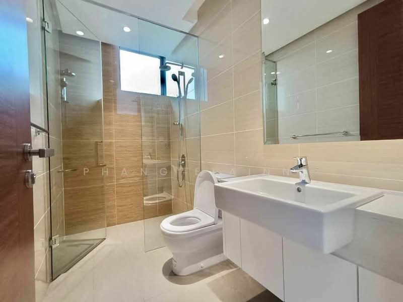 Service Residence for Sale at The Astaka @ 1 Bukit Senyum - Phang Elainne - Bathroom - PropertyGuru.com.my